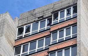 В Никопольском районе повреждены семь частных домов и многоэтажка из-за российских атак, отметили в ОВА