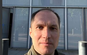 При системном рекрутинге за границей мы бы получили в десятки раз больше мотивированных бойцов, таких как колумбийцы и аргентинцы из "Хартии", разгромившие россиян под Липцами