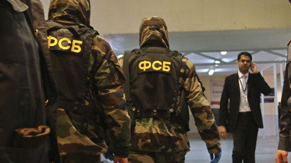 Стрілянина сталася біля гаражів ФСБ, пишуть пабліки