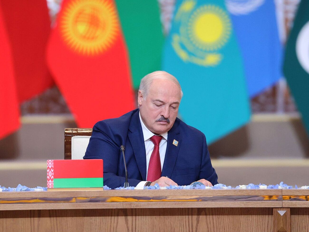 Лукашенко важко хворіє, зазначили ЗМІ