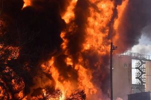 Через атаку БПЛА горять резервуари з пальним