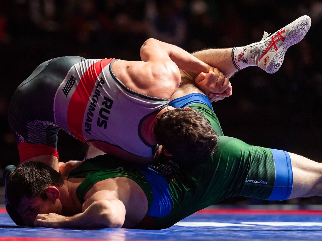 МОК допустив на Ігри 10 російських борців із 16, які дістали олімпійські ліцензії, зазначили у ФСБР