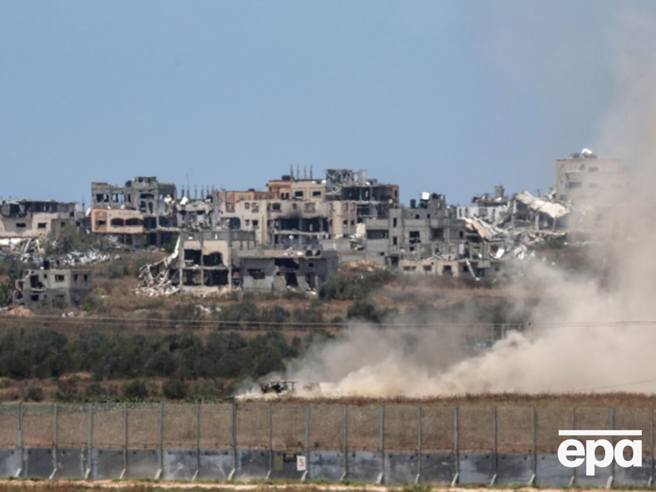 ХАМАС відмовився від вимоги, щоб Ізраїль до початку переговорів про звільнення заручників оголосив про постійне припинення вогню, зазначило Reuters