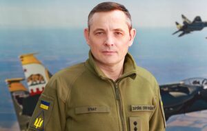 Украине надо иметь средства для сбивания БПЛА, а также менять тактику противодействия им, отметил Игнат