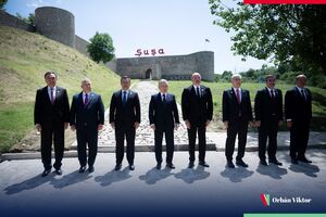 Орбан был на саммите в Шуше