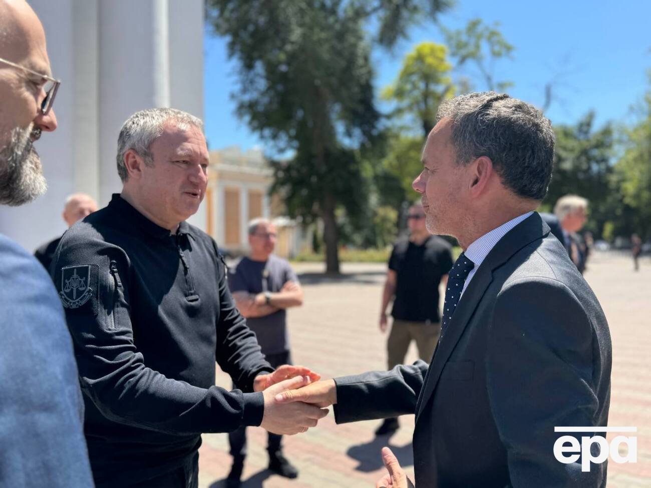 Нідерланди й далі надаватимуть підтримку роботі українського Офісу генпрокурора, зазначив Вельдкамп (праворуч)