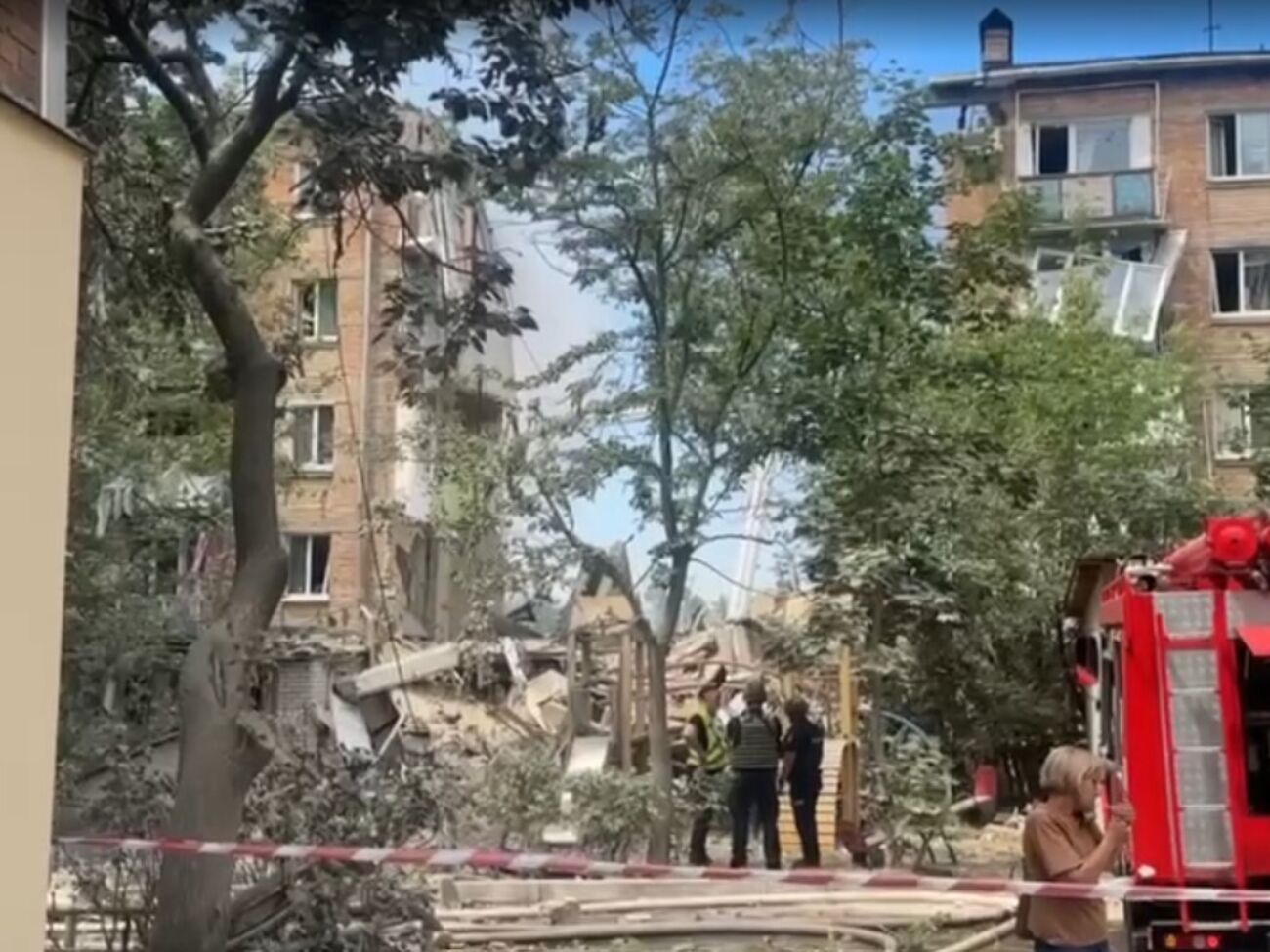 Зруйновано один із під'їздів у будинку в Шевченківському районі