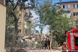 Зруйновано один із під'їздів у будинку в Шевченківському районі