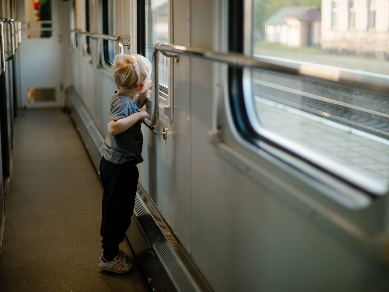 "Укрзалізниця" пропонує допомогу пацієнтам та їхнім сім'ям, які перебували в дитячій київській лікарні "Охматдит" під час ракетного обстрілу