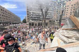 За даними СБУ, Росія атакувала "Охматдит" ракетою Х-101