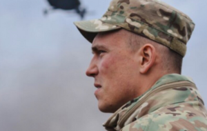 Росіяни виправдовують злочини тим, що в "Охматдиті" буцімто були військові "Азову". Чергова брехня. Азовці під Кремінною виборюють українську територію