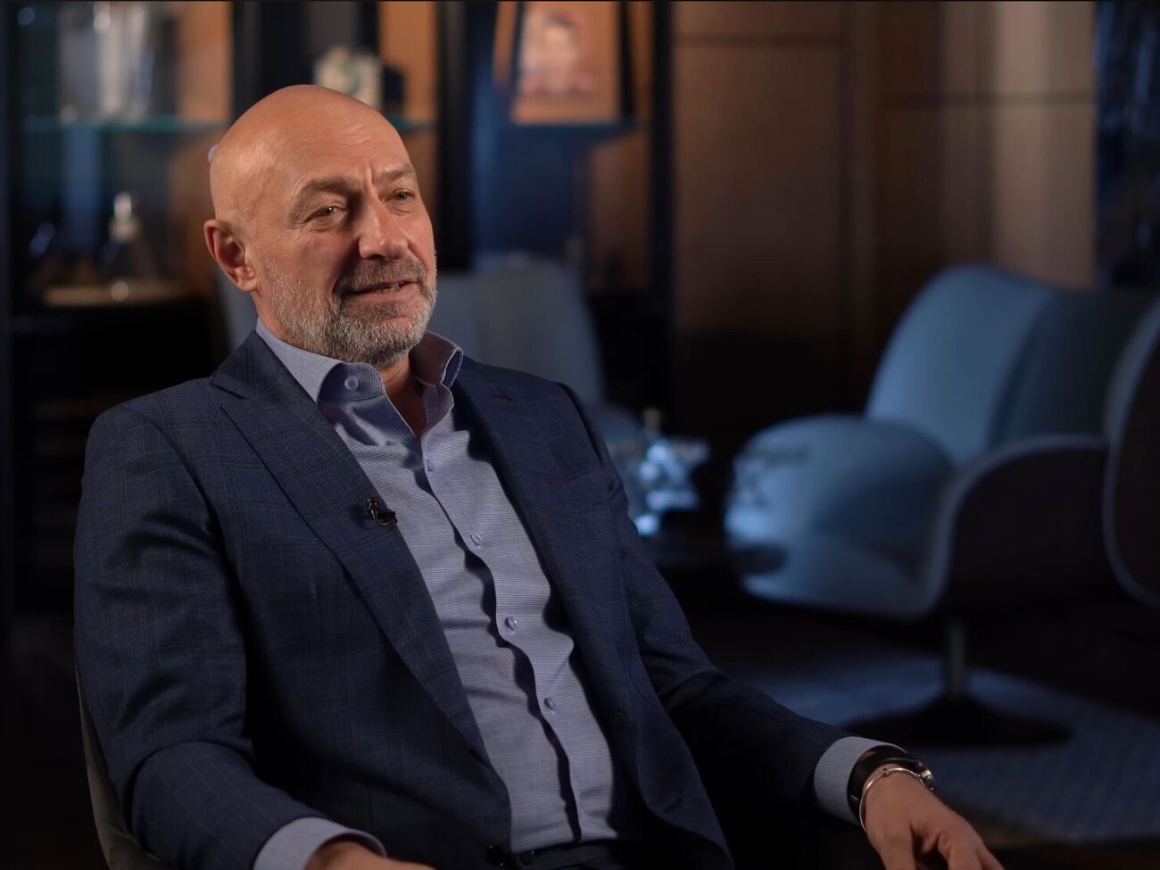 Боголюбов уехал по недействительному паспорту гражданина Украины, который физически страны не покидал