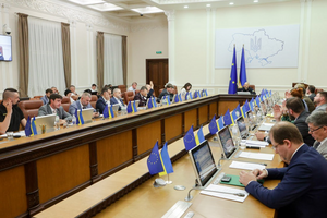 Кабмин Украины будет увеличивать финансирование по мере того, как будет подготовлен проект восстановления "Охматдета", отметил Шмыгаль