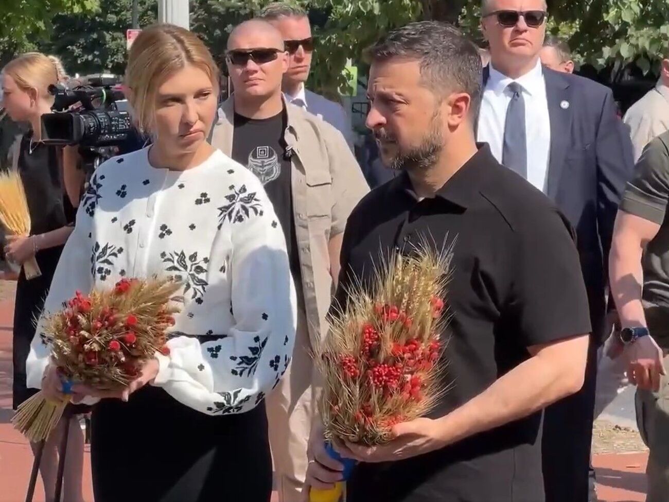 В Вашингтоне Зеленские возложили венки к памятнику жертвам Голодомора