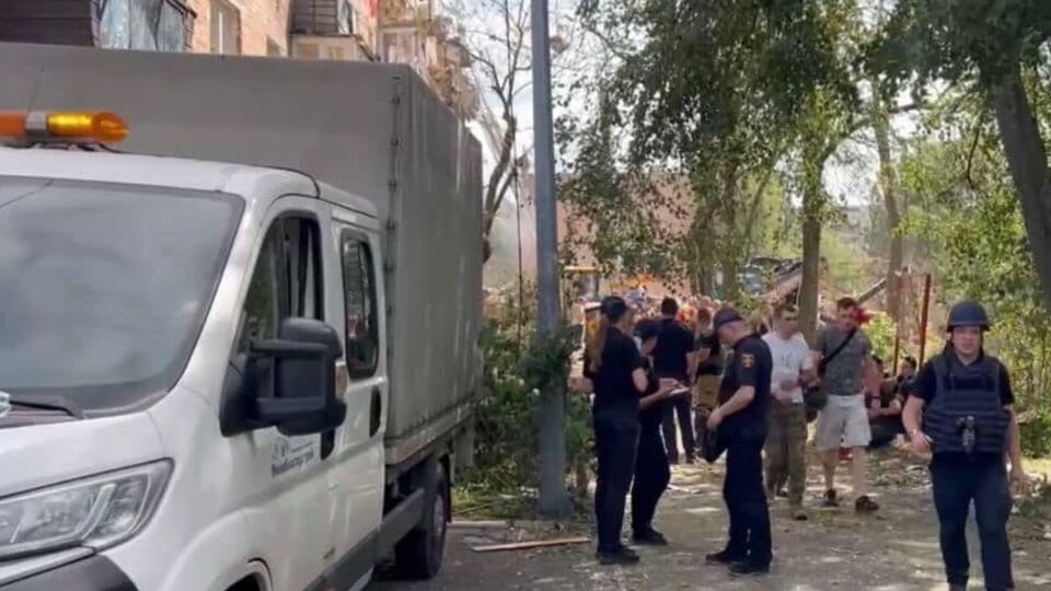 У поліції й далі документують наслідки удару