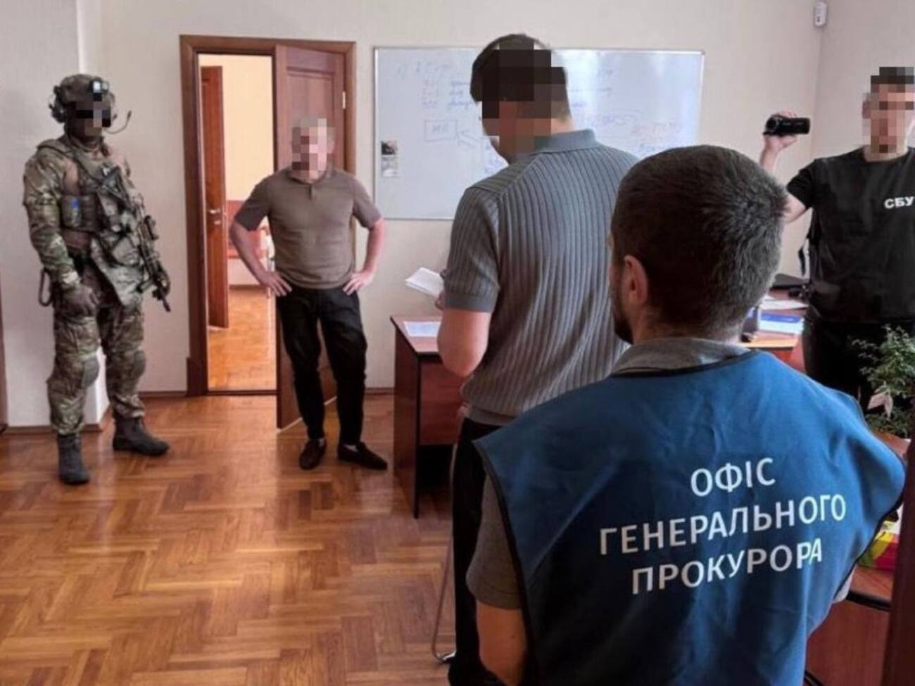 Правоохранители задержали высокопоставленных чиновников таможенной службы