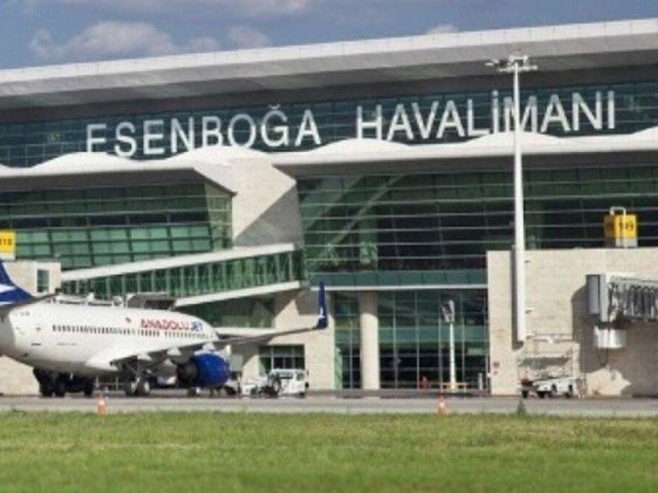 Літаки РФ і США із бранцями сіли в аеропорту "Есенбога"