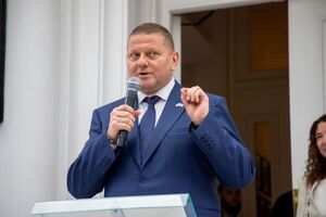 11 июля Залужный приступил к исполнению обязанностей посла Украины в Великобритании