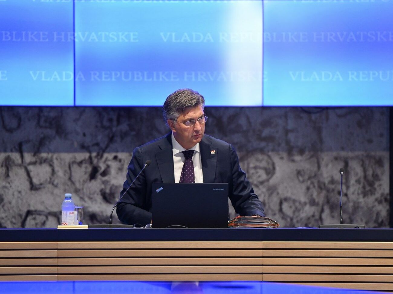 Хорватія готова транспортувати до Угорщини і Словаччини понад 14 млн тонн нафти, зазначив Пленкович