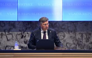 Хорватия готова транспортировать в Венгрию и Словакию более 14 млн тонн нефти, отметил Пленкович