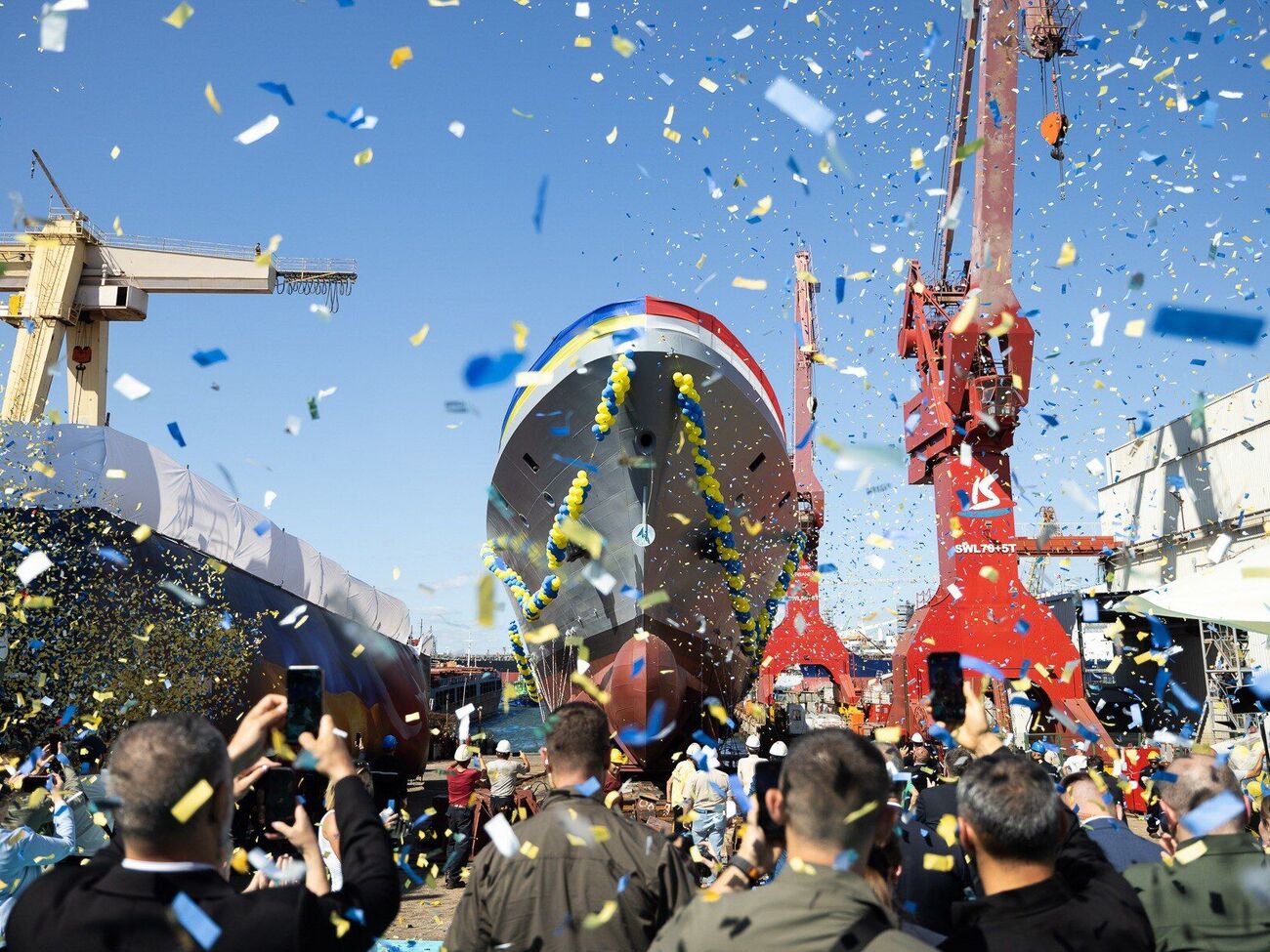 Перша леді України розбила об корпус корабля пляшку шампанського