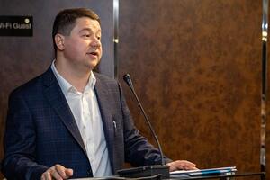 Станіслав Зінченко: Те, що відбувається в УЗ, – це просто магія. Обсяги перевезень зросли, доходи зросли, але плануються збитки