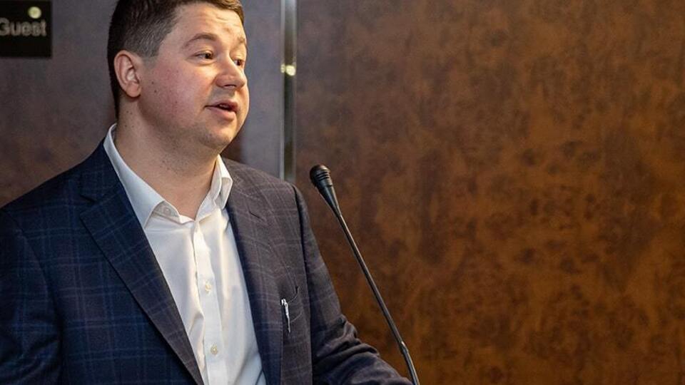 Станіслав Зінченко: Те, що відбувається в УЗ, – це просто магія. Обсяги перевезень зросли, доходи зросли, але плануються збитки