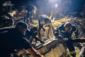 Уламки ракети впали на приватні будинки у Броварському районі