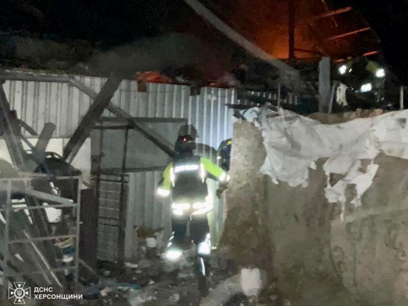 Обстріли пошкодили дві багатоповерхівки і 23 приватні будинки