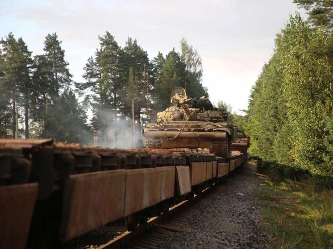 У Білорусі показали перекидання танків