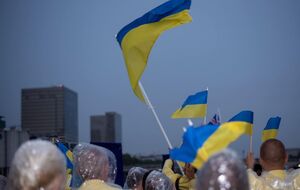 На церемонії відкриття Олімпіади 2024 прапороносцями України були плавець Романчук і тенісистка Світоліна