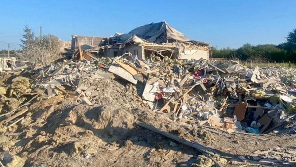 Спасатели нашли тела отца и сына под завалами дома, отметили в ГСЧС