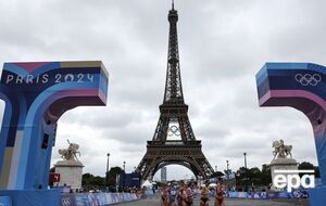 Ейфелеву вежу використовували під час церемонії відкриття Олімпіади