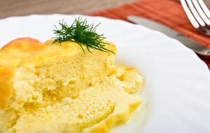 Нежность омлета, "как в детском саду", достигается благодаря запеканию