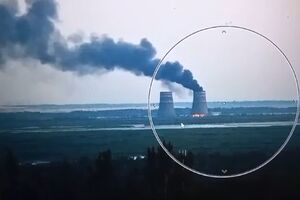 Увечері 11 серпня Зеленський повідомив, що російські окупанти влаштували пожежу на території ЗАЕС