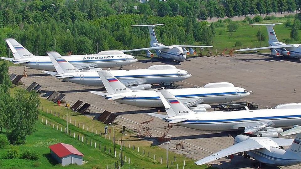 Очевидці повідомляють про стрілянину в районі аеродрому