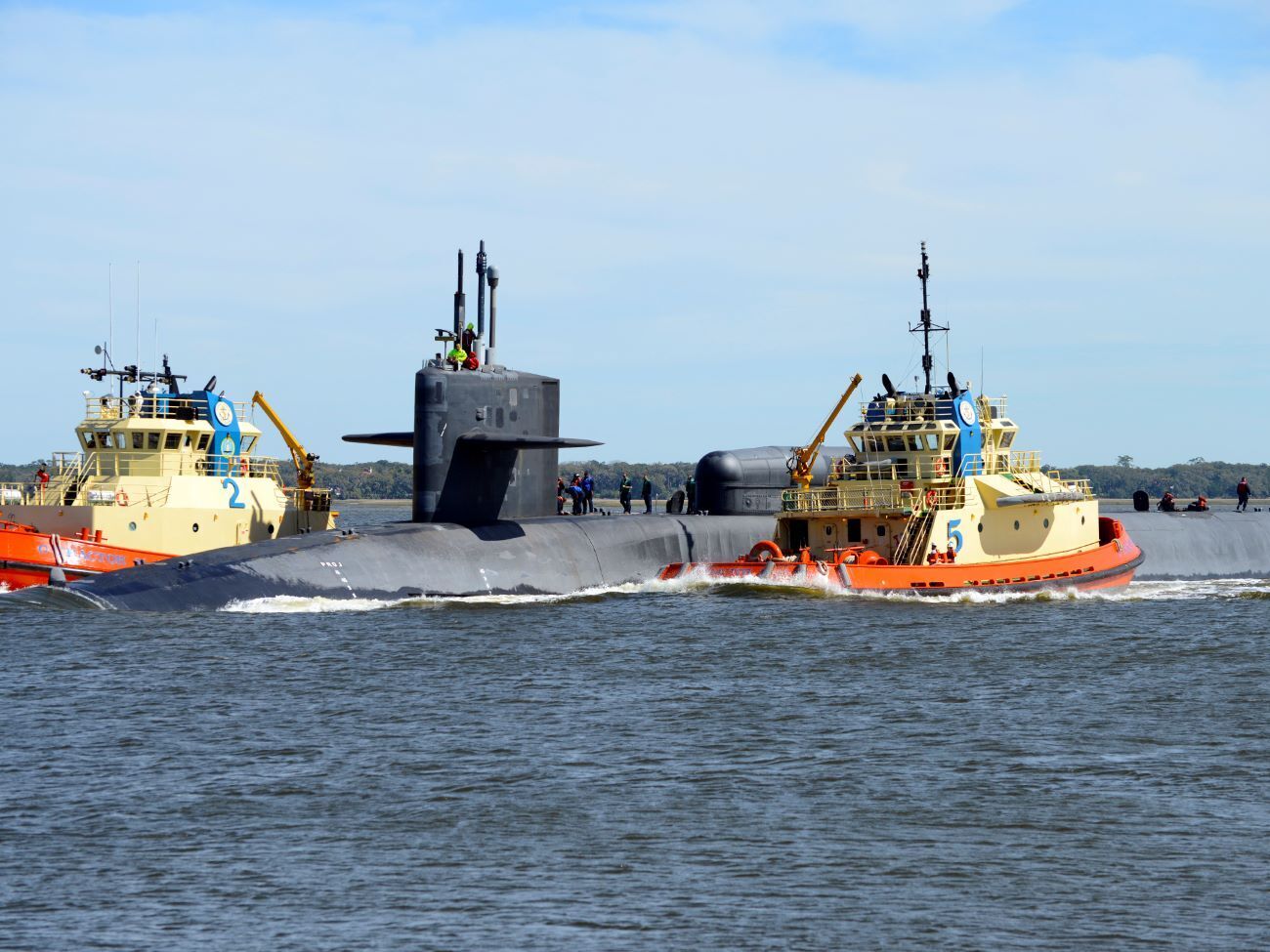 Министр обороны США приказал направить субмарину в район Центркома