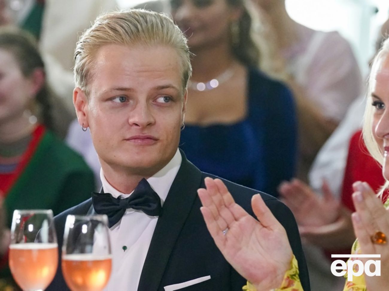 Актера арестовали на 30 часов