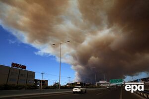 Фронт вогню сягнув 30 км, Афіни затягнуло чорним димом