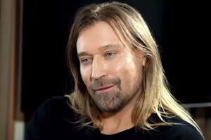 Барон заявила, що, проживаючи в Німеччині, Винник передав "на передову" €0,5 млн
