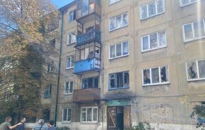 Российские военные повредили две многоэтажки в Украинске
