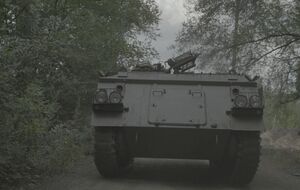 Благодаря своим компактным размерам и гусеничной ходовой части FV432 Mark 2 может передвигаться по сложной местности