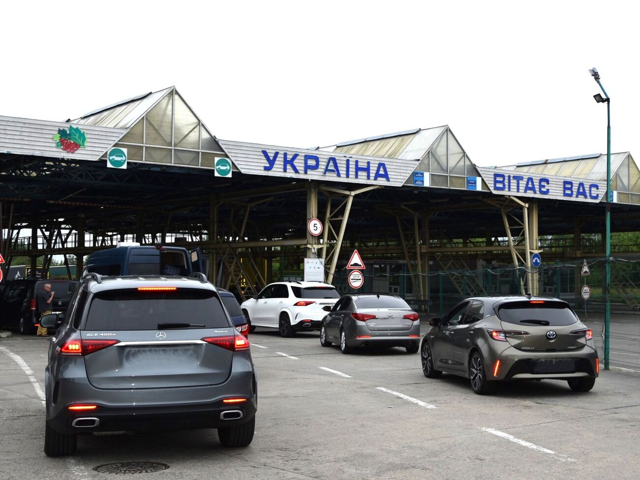 На в'їзді в Україну поляки розпочали дорожні роботи