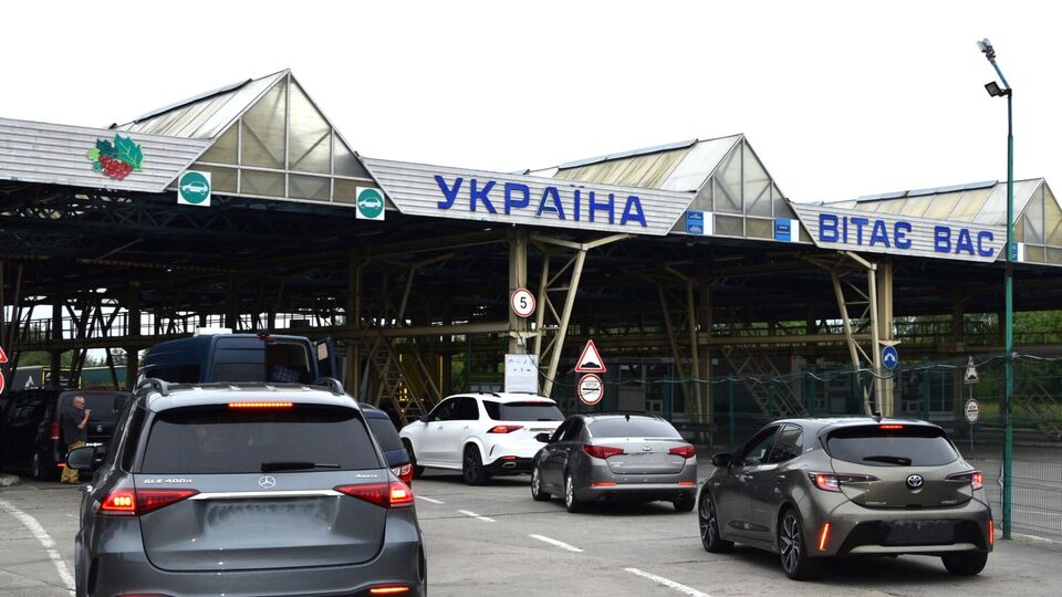 На в'їзді в Україну поляки розпочали дорожні роботи