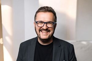 В августе 2024 года артист перестал скрывать, что состоит в новых отношениях