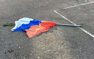 Флаг РФ с одного из админзданий Суджи сняли украинские военные