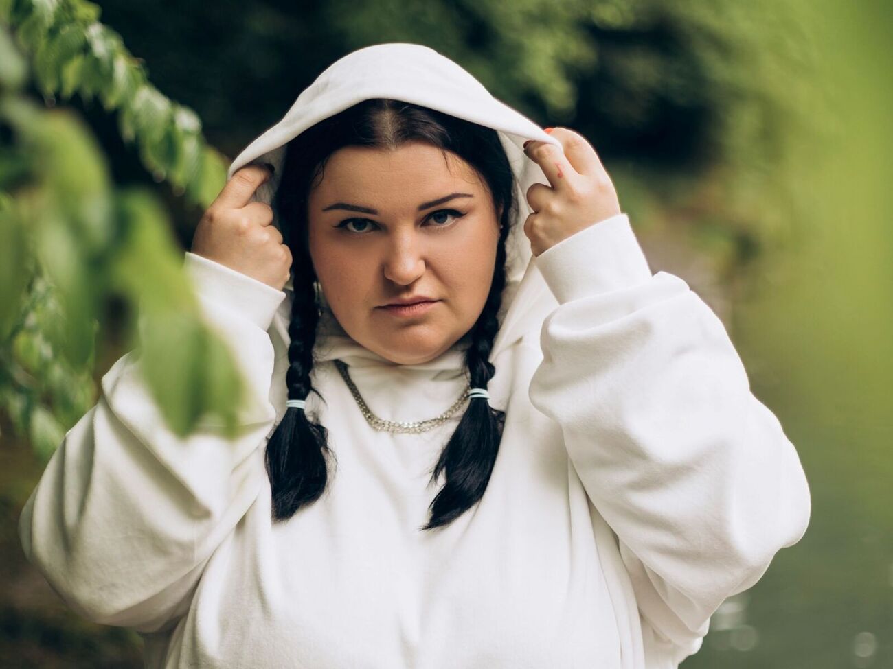 alyona alyona: Мне было так грустно, что некоторые украинцы за границей позволяют себе такие шутки, в то время когда совсем не смешно ребятам на передовой