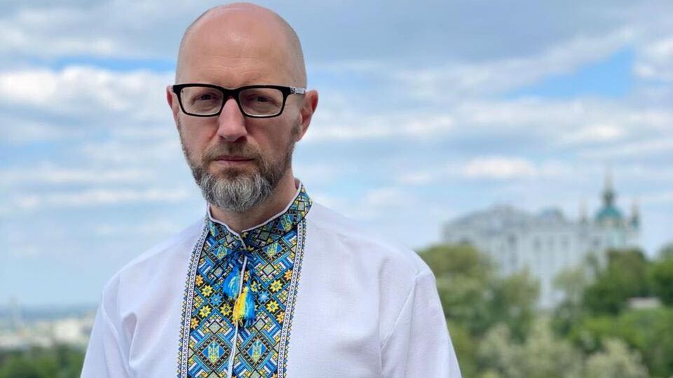 Яценюк: Обидно и больно мне
