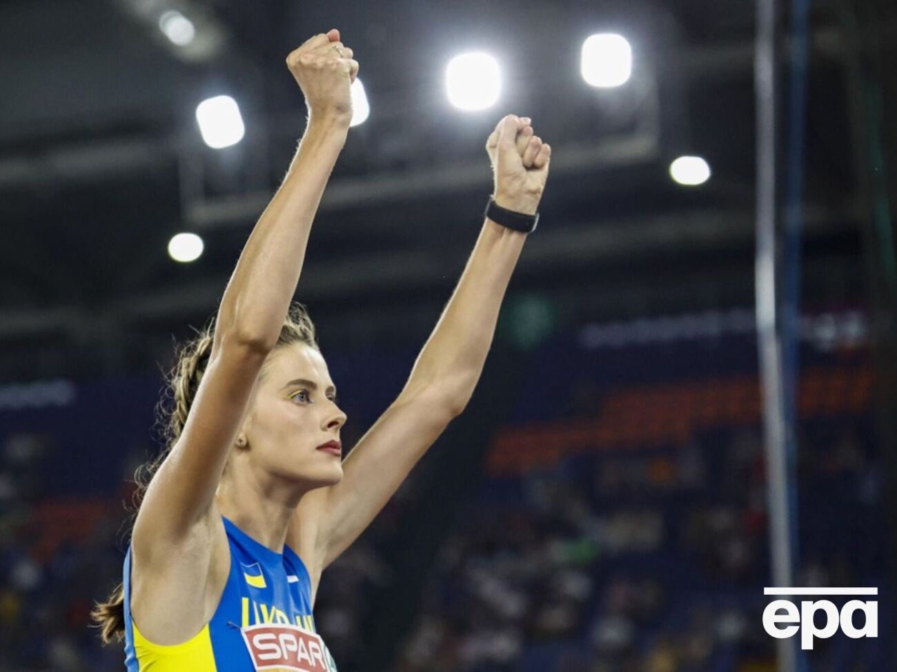 Магучіх також передала 1 млн грн призових на підтримку українських притулків для тварин