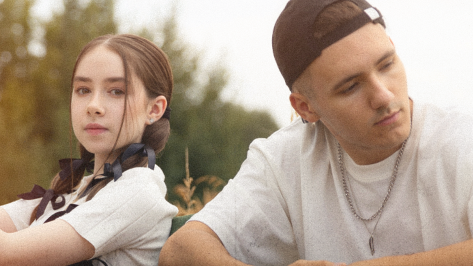 Текст песни Yaktak и Vlada K – о том, что музыка для артиста является способом коммуникации, которая позволяет поделиться мыслями, проблемами и чувствами